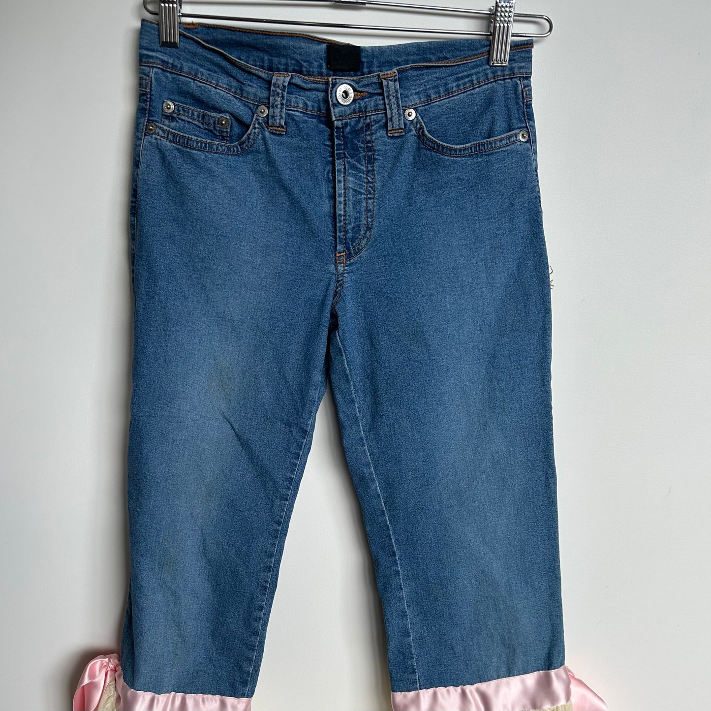 D&G SS2000 Lace Bottom Capris